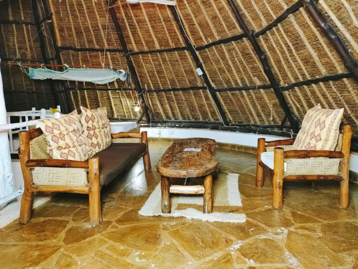 Bed and Breakfast Upani In Diani Диани-Бич Экстерьер фото