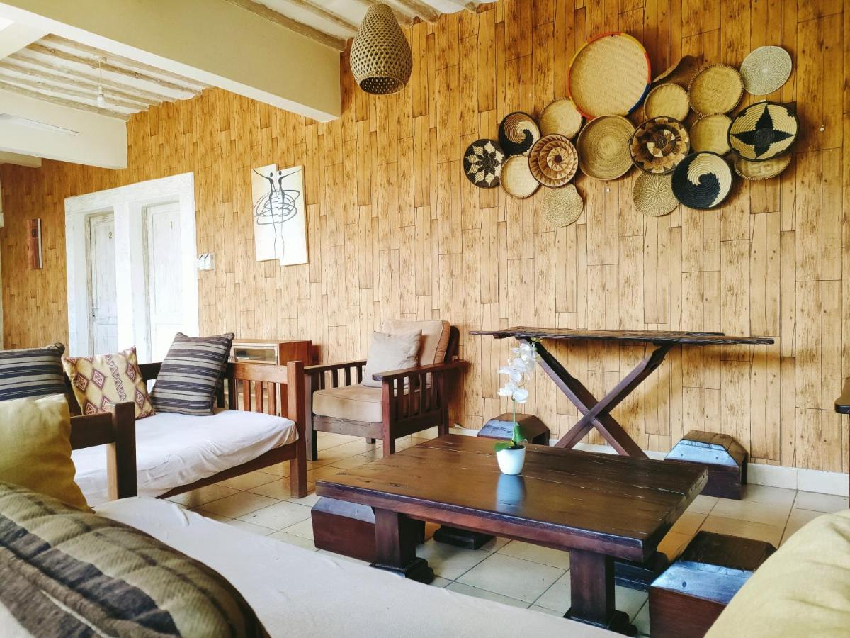 Bed and Breakfast Upani In Diani Диани-Бич Экстерьер фото