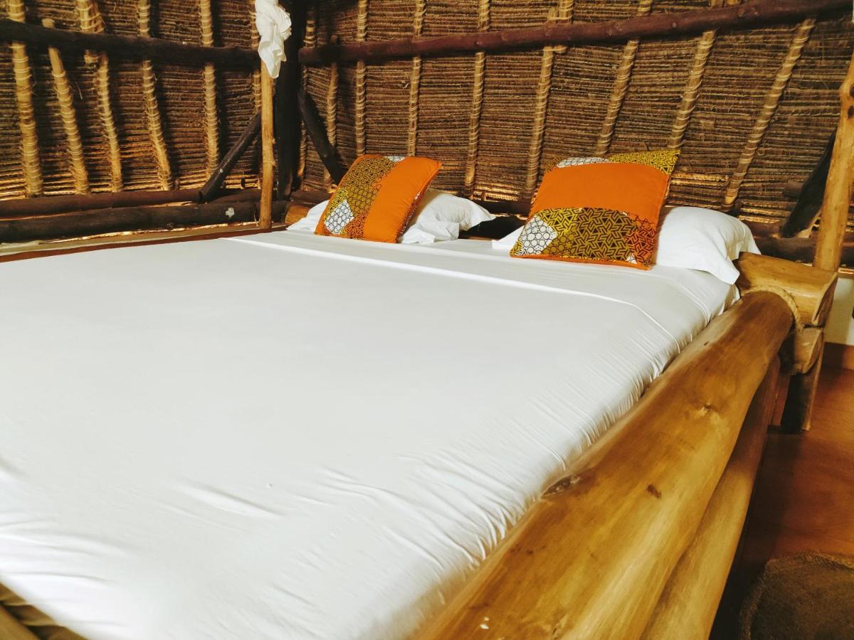 Bed and Breakfast Upani In Diani Диани-Бич Экстерьер фото